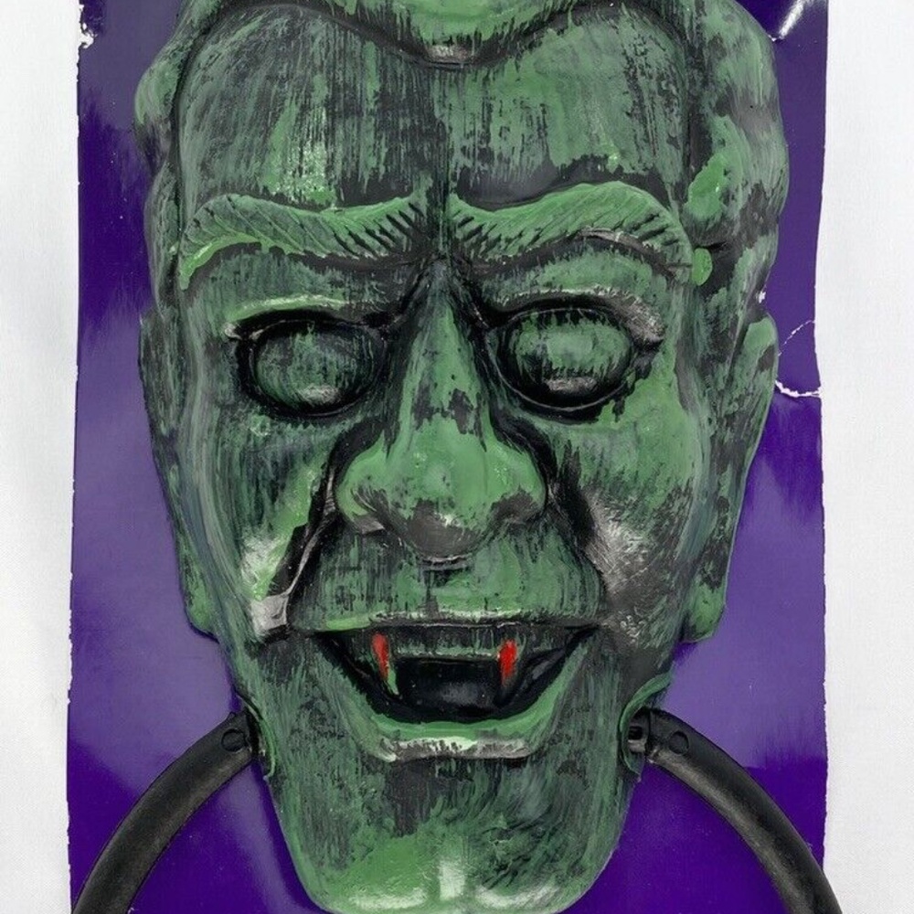 Halloween Dracula DOOR KNOCKER Towel Holder Haunted House Prop Decor Vampire